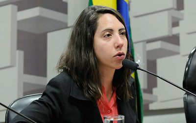 Renda emergencial deveria se tornar permanente, afirma Laura Carvalho