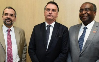 Crise da falsa pós-graduação leva ao adiamento da posse de Decotelli na Educação