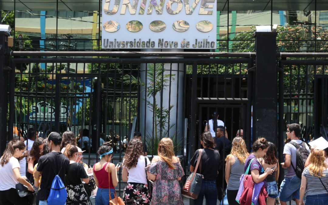 Datas do Enem reforçam distanciamento do MEC com estudantes, avalia pesquisador