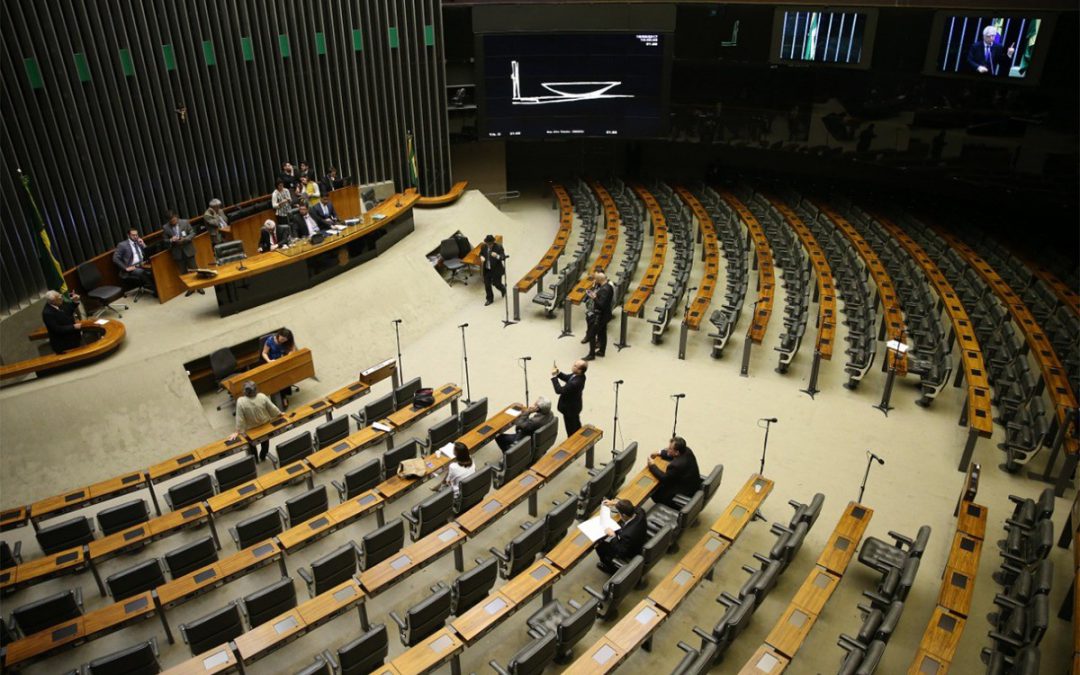 Trabalhadores tiveram vitórias ante Bolsonaro, mas devem se preparar para novas ofensivas