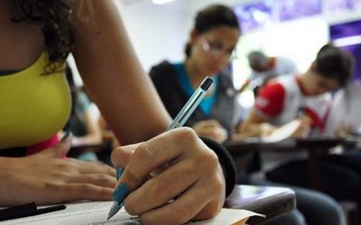Estudantes pedem que Enem seja realizado em maio de 2021