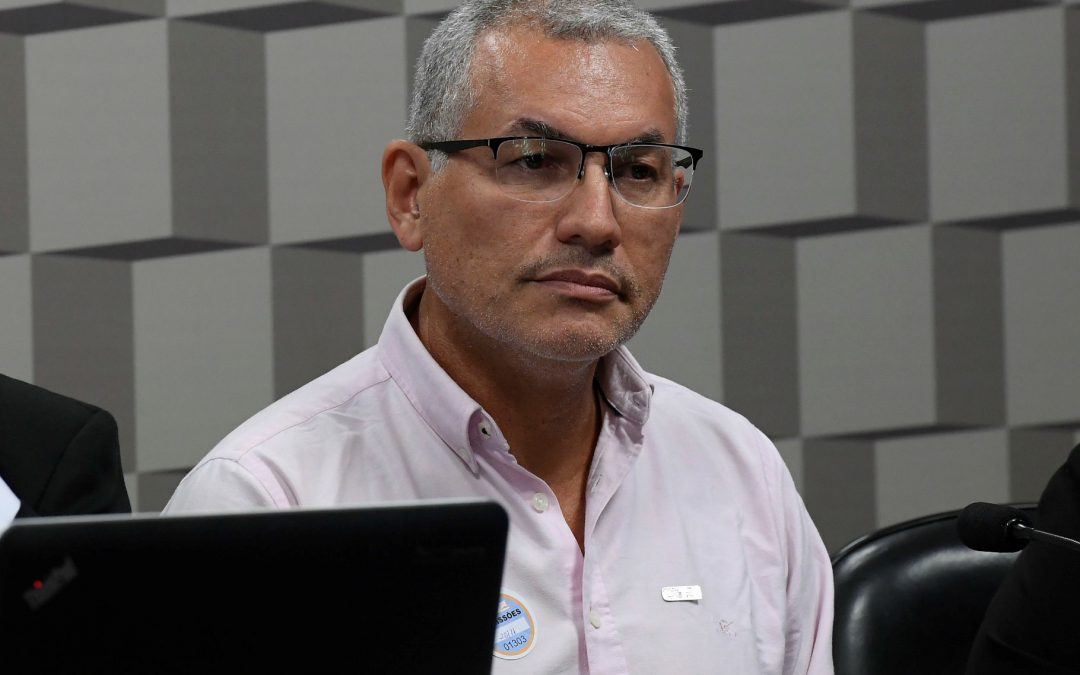 Bolsonaro e pandemia: receita trágica para a educação brasileira – entrevista com Heleno Araújo (CNTE)