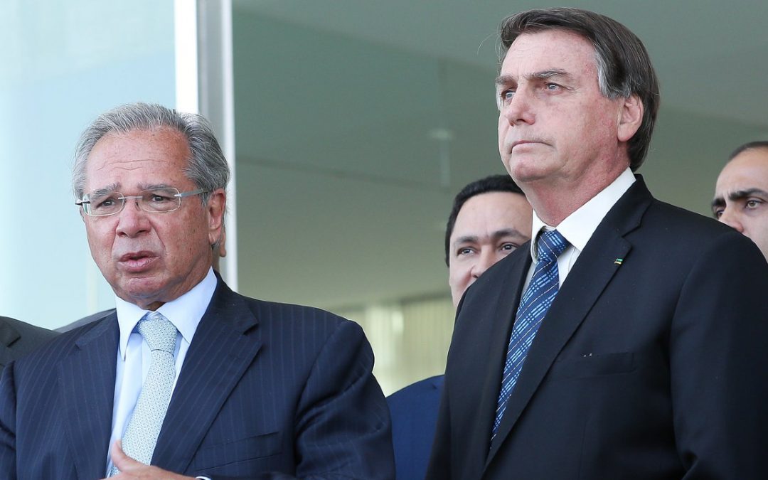 Reforma administrativa é tentativa de destruir o setor público, avaliam especialistas