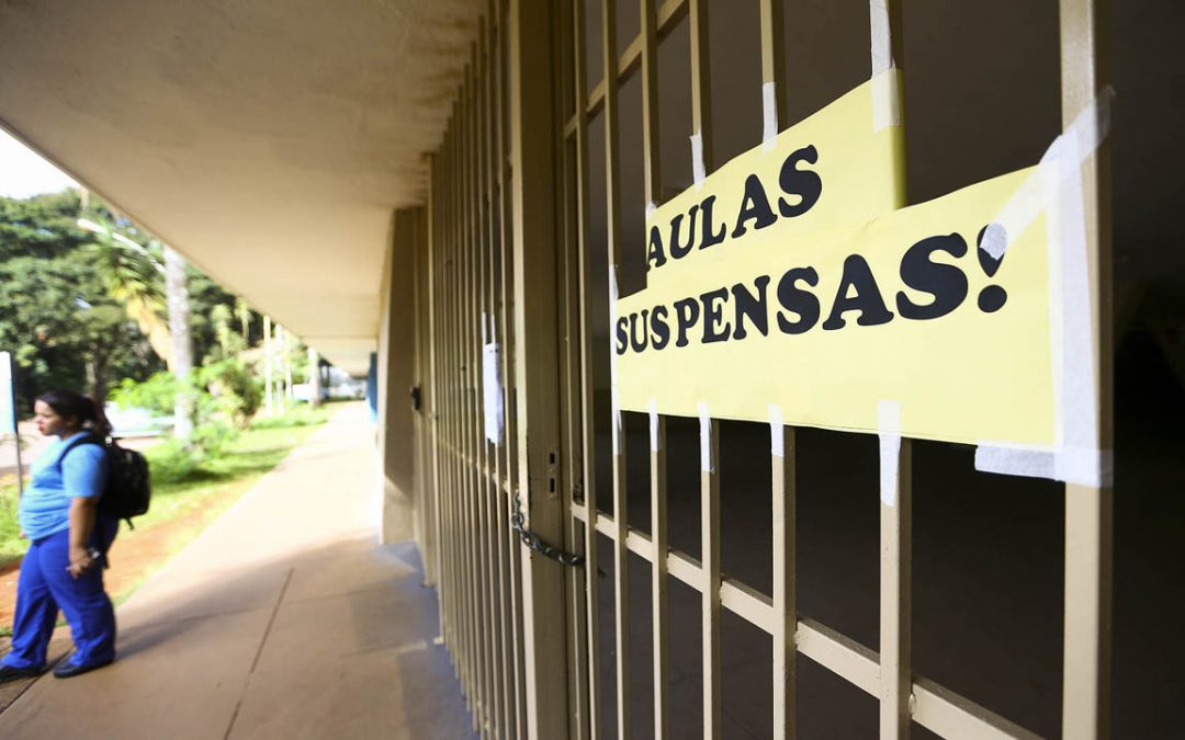 Volta às aulas: mais de 80% dos municípios não têm data para retorno