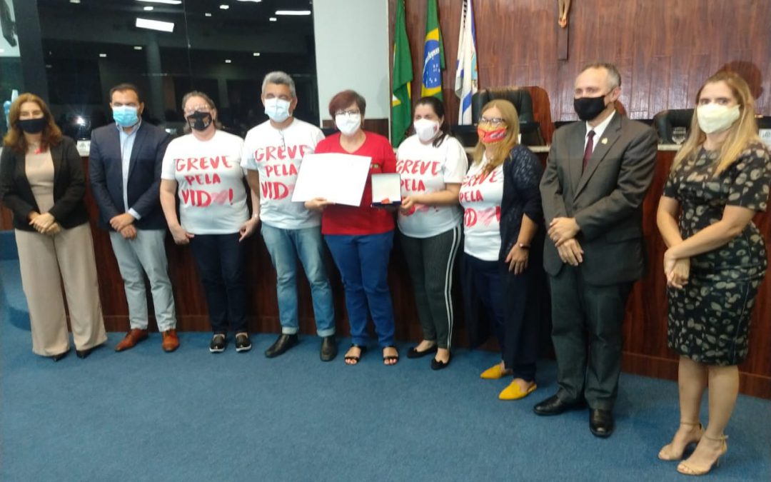 Marta Vanelli,  da CNTE, destaca as lutas pela educação pública.