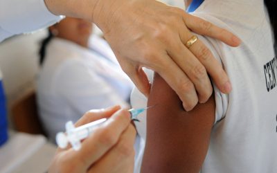 Brasil não terá vacinação em massa em 2021, afirmam especialistas