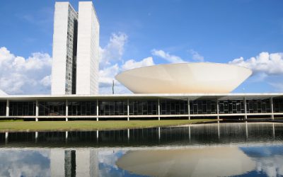 Governo Bolsonaro tenta barrar repasse extra a municípios