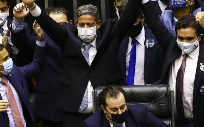 Congresso ignora auxílio emergencial e prioriza interesses próprios e pauta de Bolsonaro