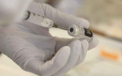 Governo Bolsonaro admite que vacinação contra Covid-19 pode parar e implora à China por novas doses