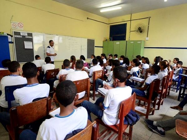 A luta pela Escola Pública