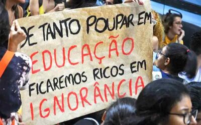 Educação é a área mais atingida pelos cortes orçamentários de Bolsonaro
