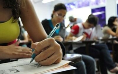 Governo estuda adiamento do Enem 2021 para 2022 e é criticado por estudantes